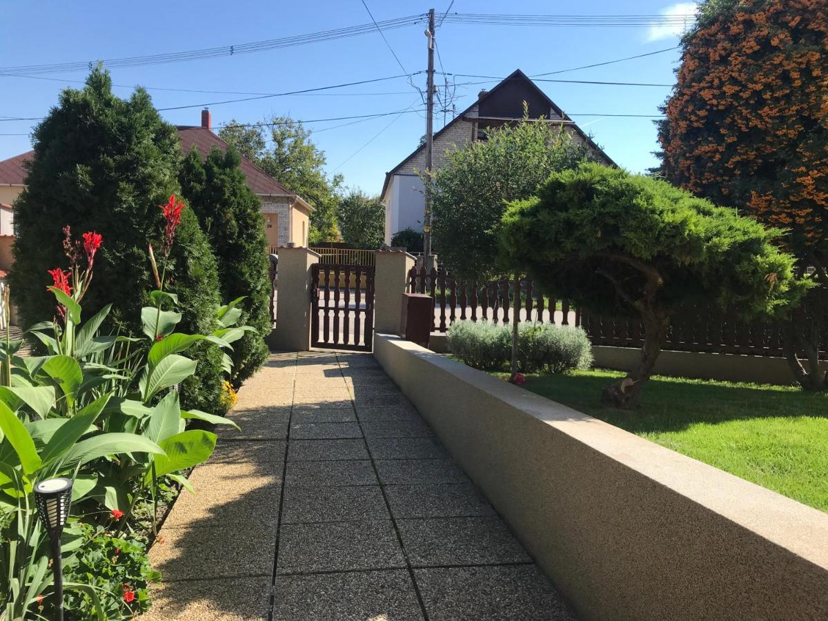 Apartman Tinasol Mosonmagyaróvár 外观 照片