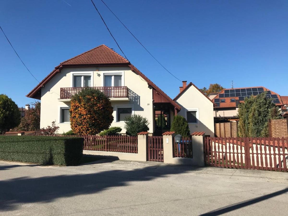 Apartman Tinasol Mosonmagyaróvár 外观 照片